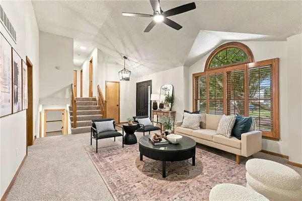 15205 Lamar AVE, Overland Park, KS 66223