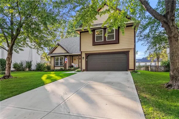 811 N Mesa ST, Olathe, KS 66061