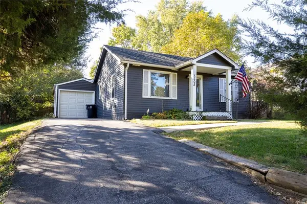 5305 NE 45th TER, Kansas City, MO 64117