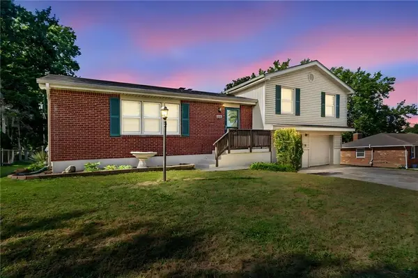 7512 N Baltimore AVE, Gladstone, MO 64118