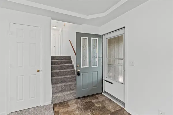 29408 Vickie DR, Excelsior Springs, MO 64024