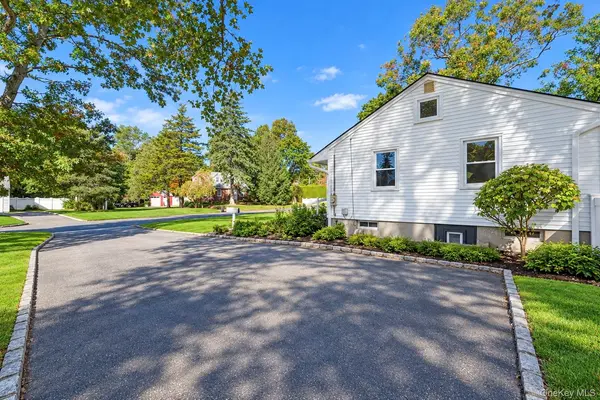153 Juniper AVE, Smithtown, NY 11787