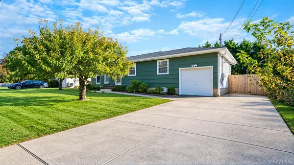 244 Neptune AVE, West Babylon, NY 11704