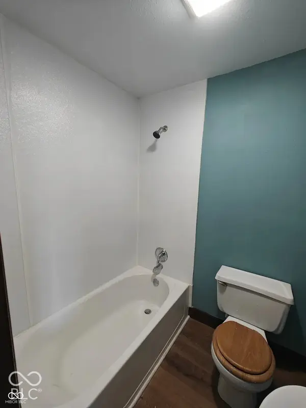 392 W Broadway ST #1 Studio, Shelbyville, IN 46176