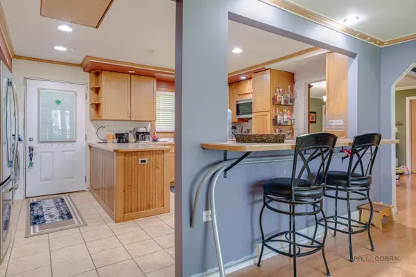 6703 Hawthorne DR, Cary, IL 60013