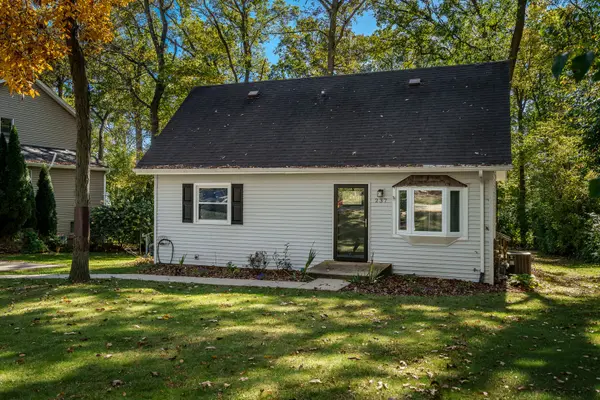 237 Rochester RD NE, Poplar Grove, IL 61065