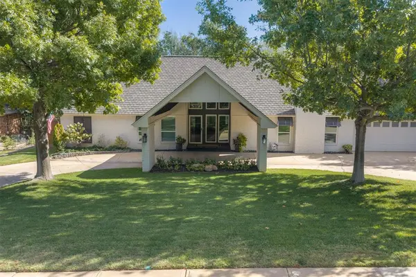 1608 Sandpiper DR, Edmond, OK 73034
