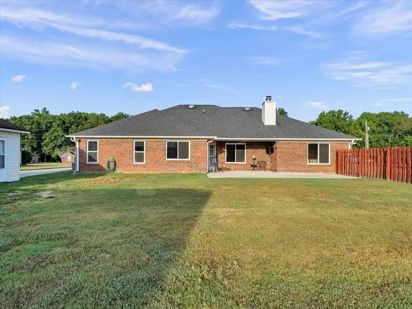 129 Edgebrook Dr, Ardmore, AL 35739