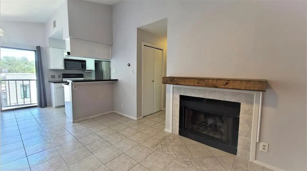 106 E 30th ST #307, Austin, TX 78705