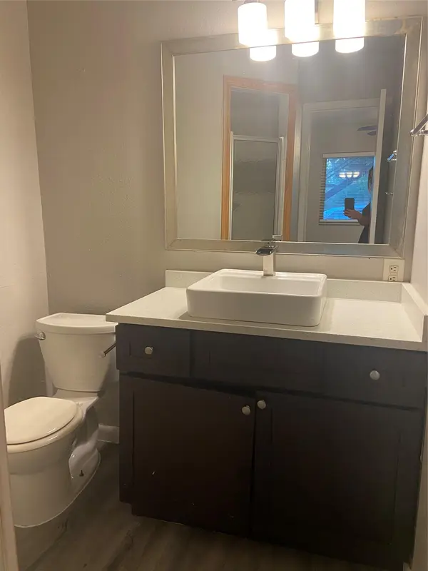 1202 Newning Ave #100, Austin, TX 78704