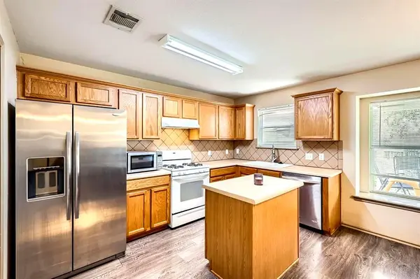 1900 Jesse Owens DR, Austin, TX 78748