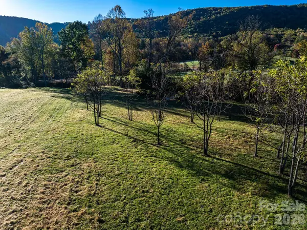00 Walnut Valley LN #5, Hendersonville, NC 28739