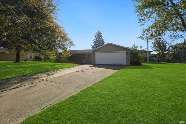 1303 Hiawatha PL, Auburn, IN 46706-3620