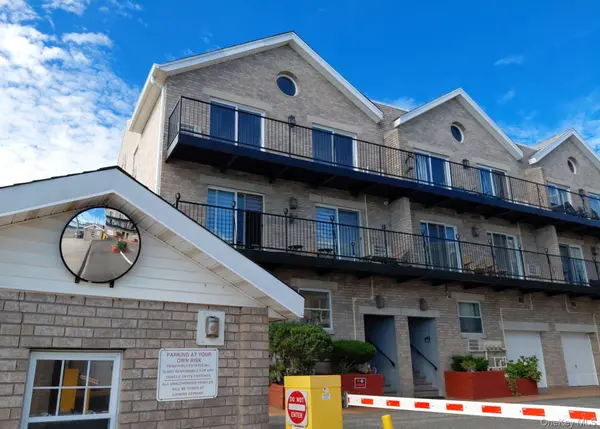 17 Pennyfield AVE #17-3, Bronx, NY 10465