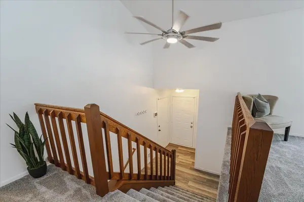 1712 Rio Loma DR, Burnsville, MN 55337