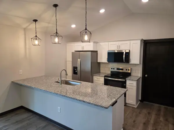204 Barony RD, Le Sueur, MN 56058