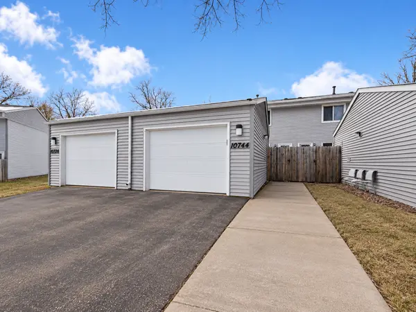 10744 Ilex ST NW, Coon Rapids, MN 55448