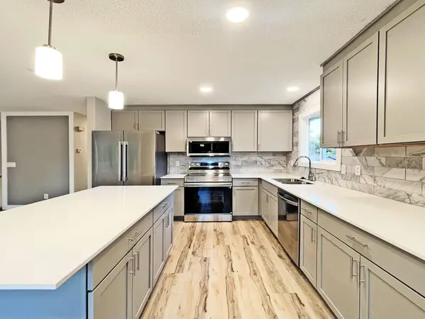 15828 Harwell AVE, Apple Valley, MN 55124