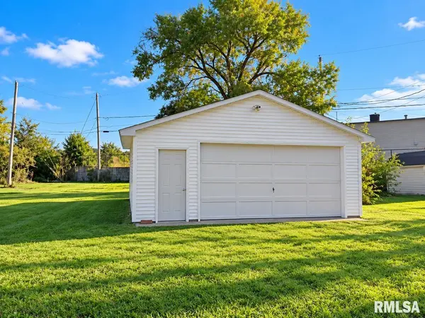 14 PARK DR, North Pekin, IL 61554