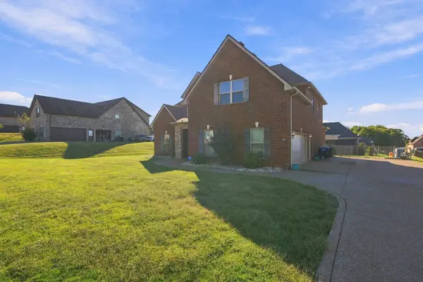 1304 Kaci Dr, Smyrna, TN 37167