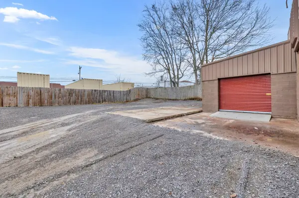 319 E Main St, Lebanon, TN 37087