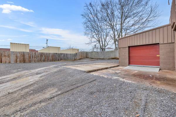 319 E Main St, Lebanon, TN 37087