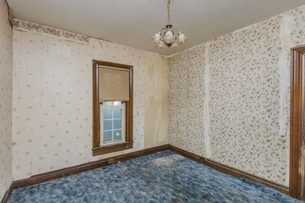 319 W 6th St., Newton, KS 67114