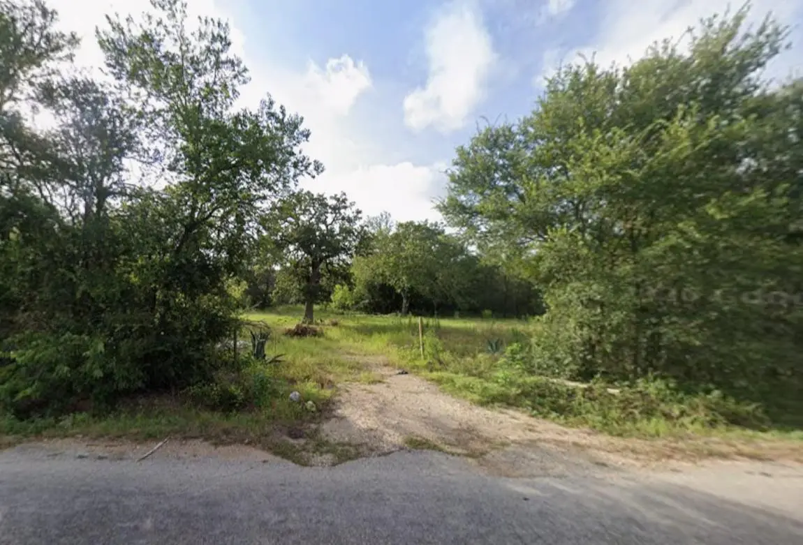 241 Phelan RD, Bastrop, TX 78602