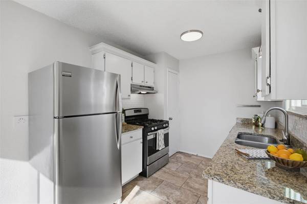 1913 Greenhill DR, Round Rock, TX 78664