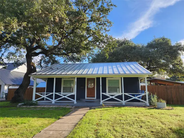 506 S Church ST, Lockhart, TX 78644
