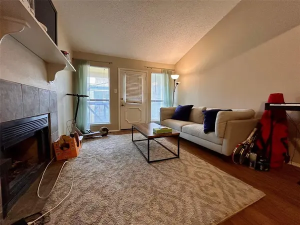 806 W 24th ST #320, Austin, TX 78705