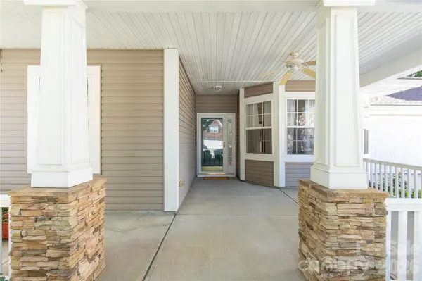 3820 Planters Watch DR, Charlotte, NC 28278