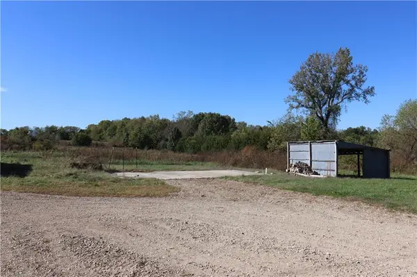26502 Blinker Light RD, Harrisonville, MO 64701