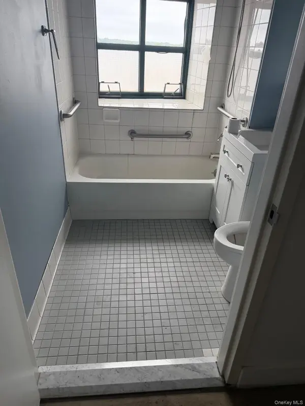 70 S Main ST #307, Freeport, NY 11520