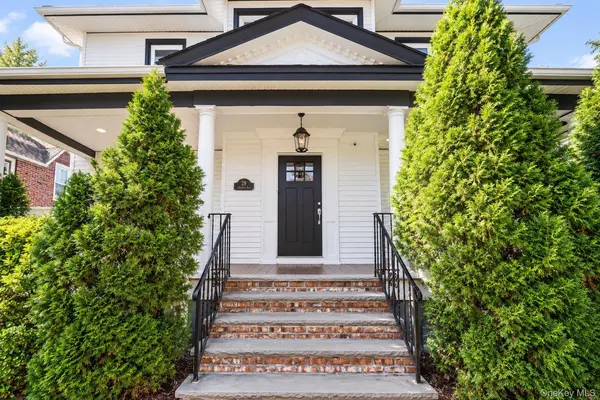 28 Clinton PL, Staten Island, NY 10302