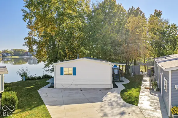 34 Blue Water DR, Cicero, IN 46034