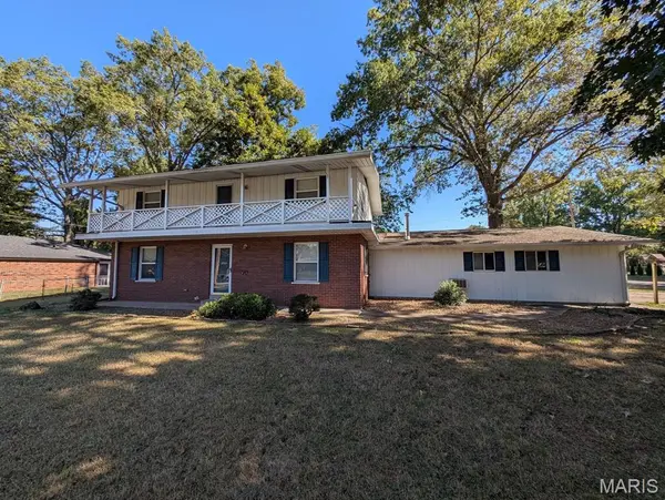 202 N 6th ST, Mascoutah, IL 62258