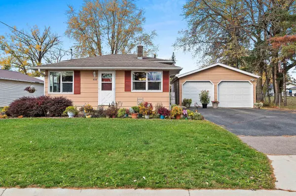 610 2ND ST, Pulaski, WI 54162-9220