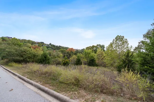 861 Crescent Drive, Hollister, MO 65672