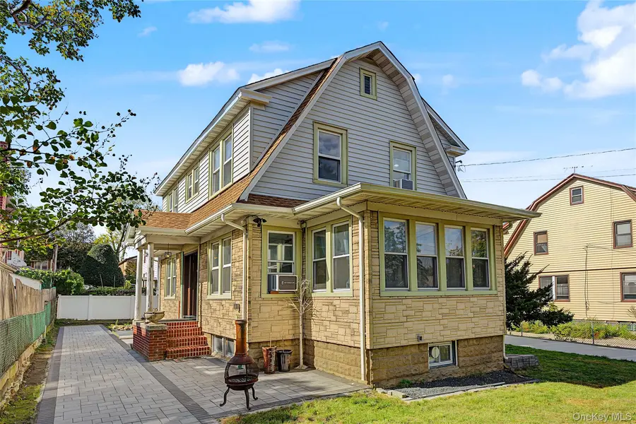 6-16 129th, College Point, NY 11356