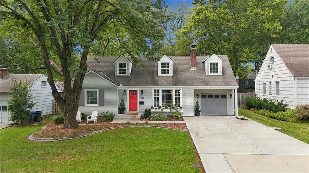 7332 Ash ST, Prairie Village, KS 66208