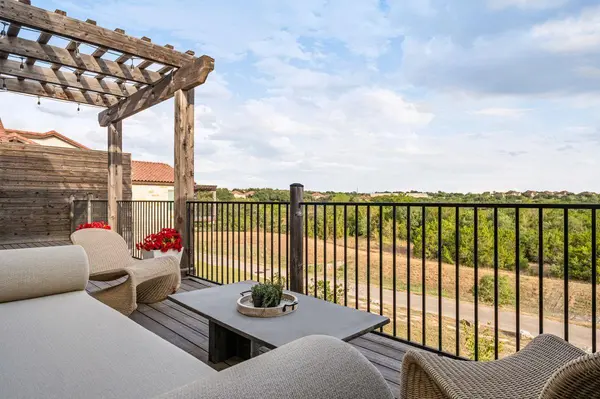2601 N Quinlan Park RD #203, Austin, TX 78732