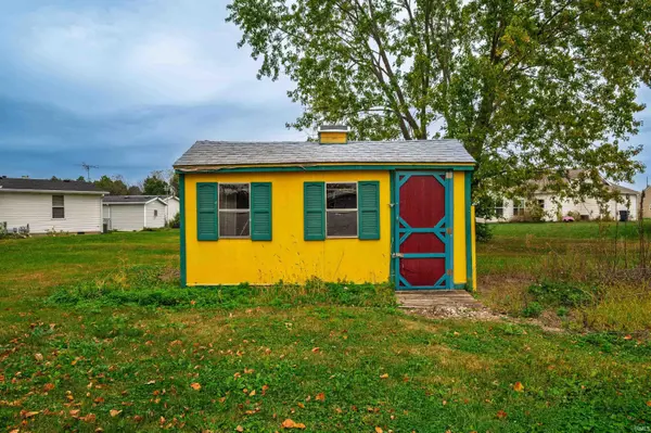 2900 S Andrews RD, Yorktown, IN 47396