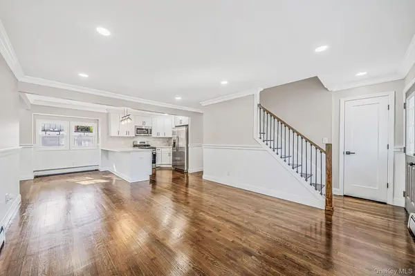 72 Kobb BLVD, West Islip, NY 11795
