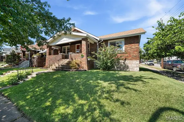 6103 Newport AVE, St Louis, MO 63116