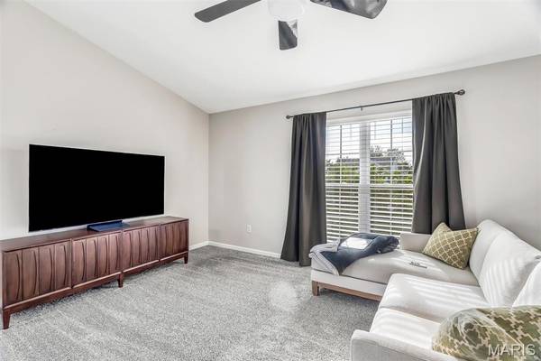 668 Homerun DR, O'fallon, MO 63366