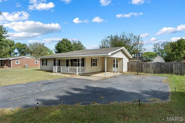 39774 Bernard RD, Malden, MO 63863