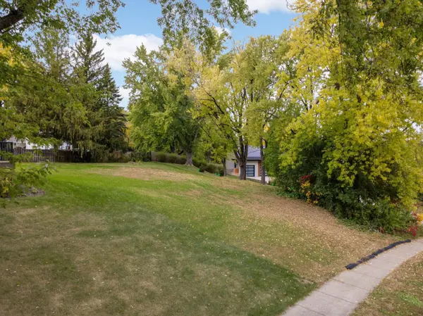 TBD Veness RD, Bloomington, MN 55438