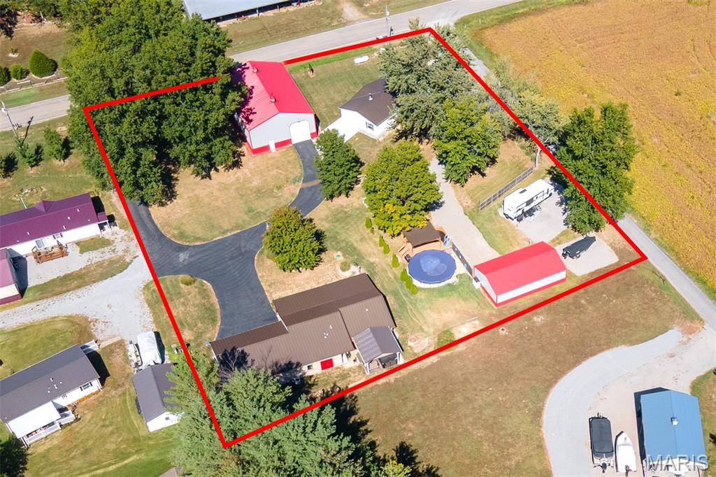 34 Barbeau LN, Murphysboro, IL 62966