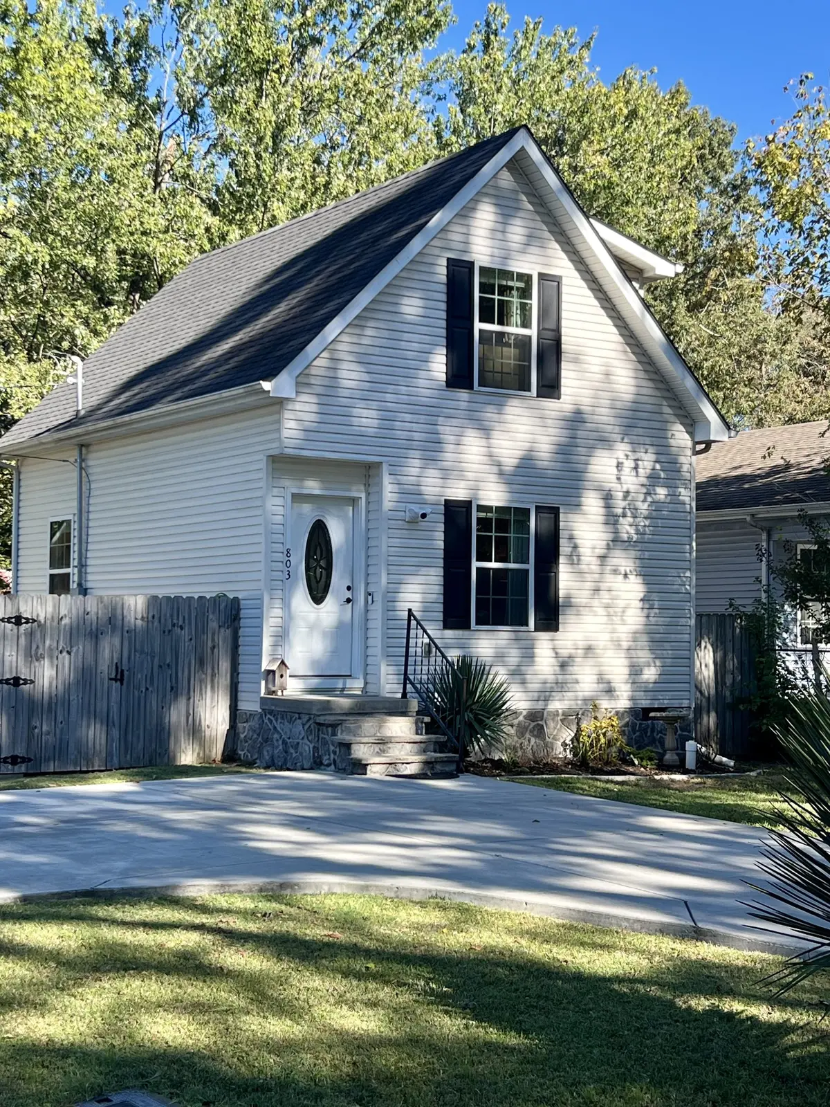 803 E Grizzard St, Tullahoma, TN 37388